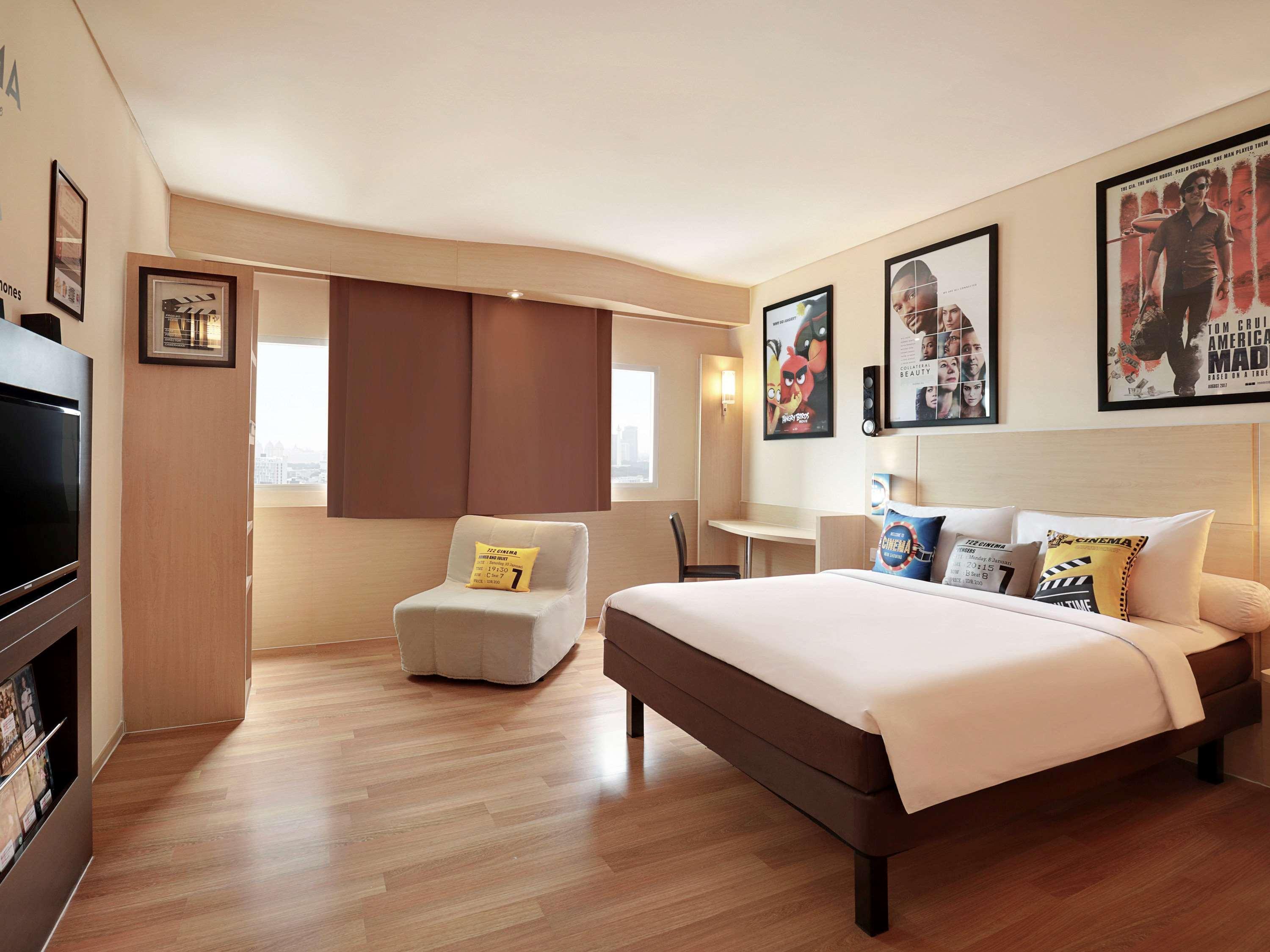 Ibis Jakarta Harmoni Exterior photo