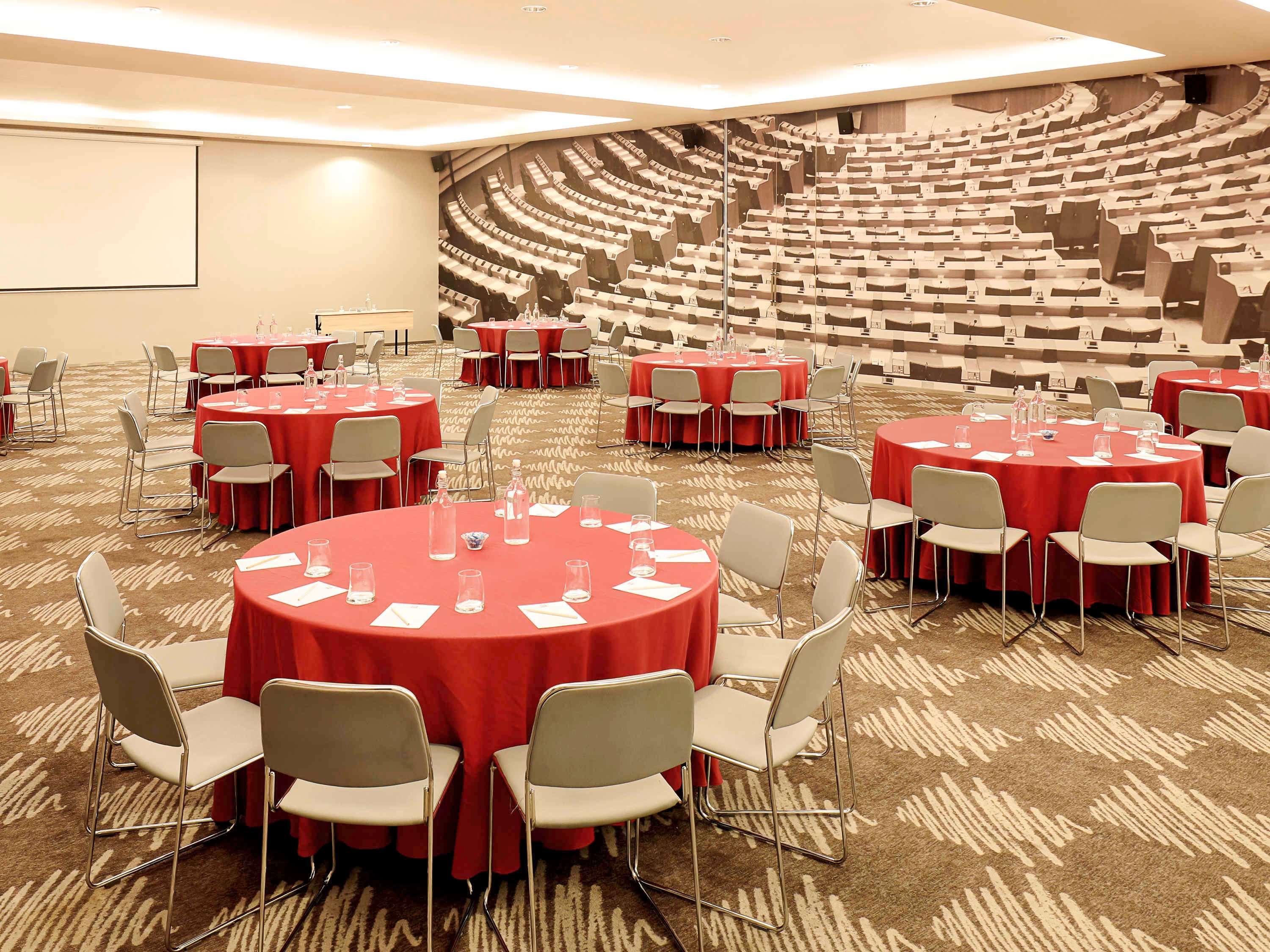 Ibis Jakarta Harmoni Exterior photo