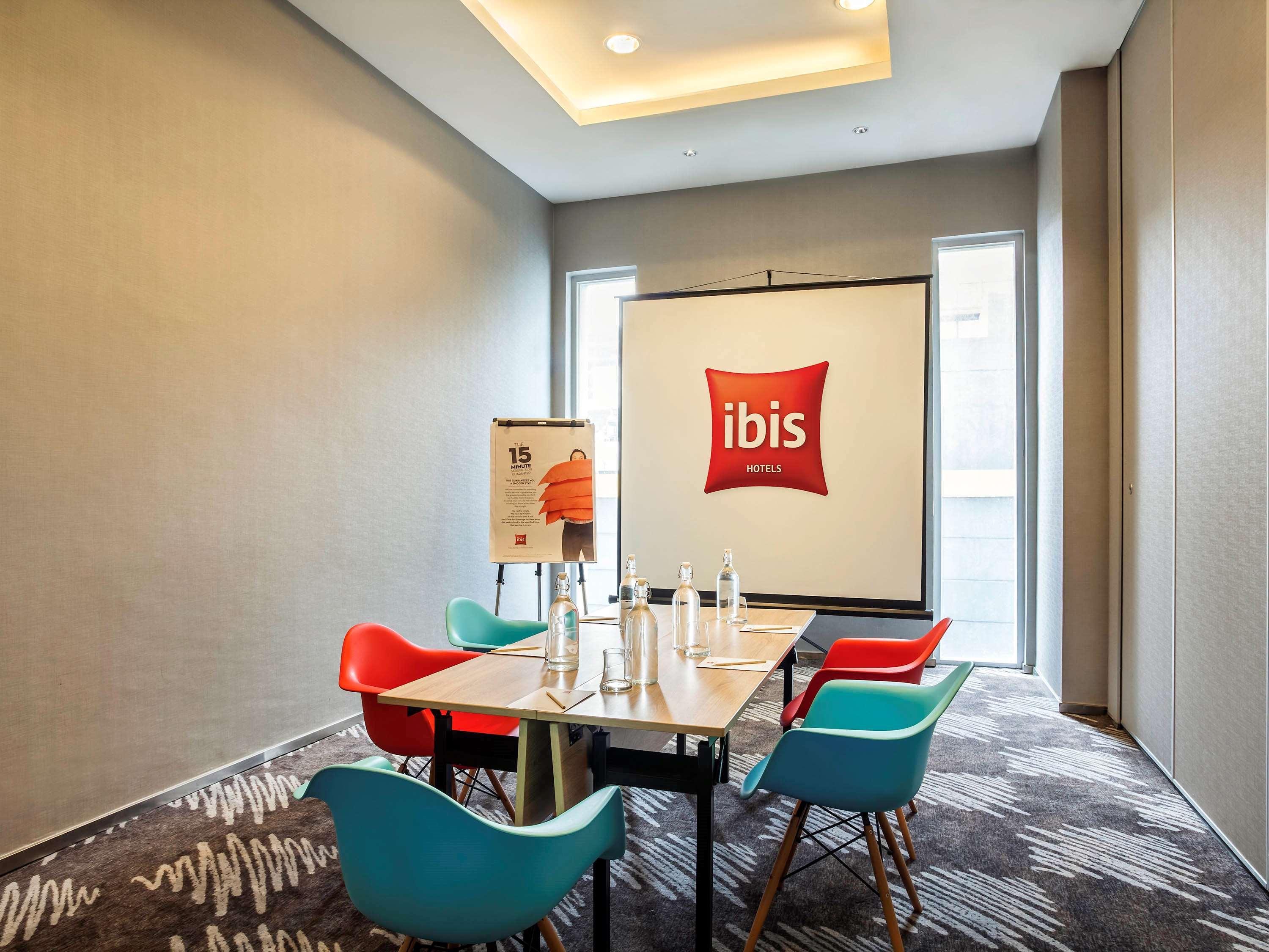 Ibis Jakarta Harmoni Exterior photo