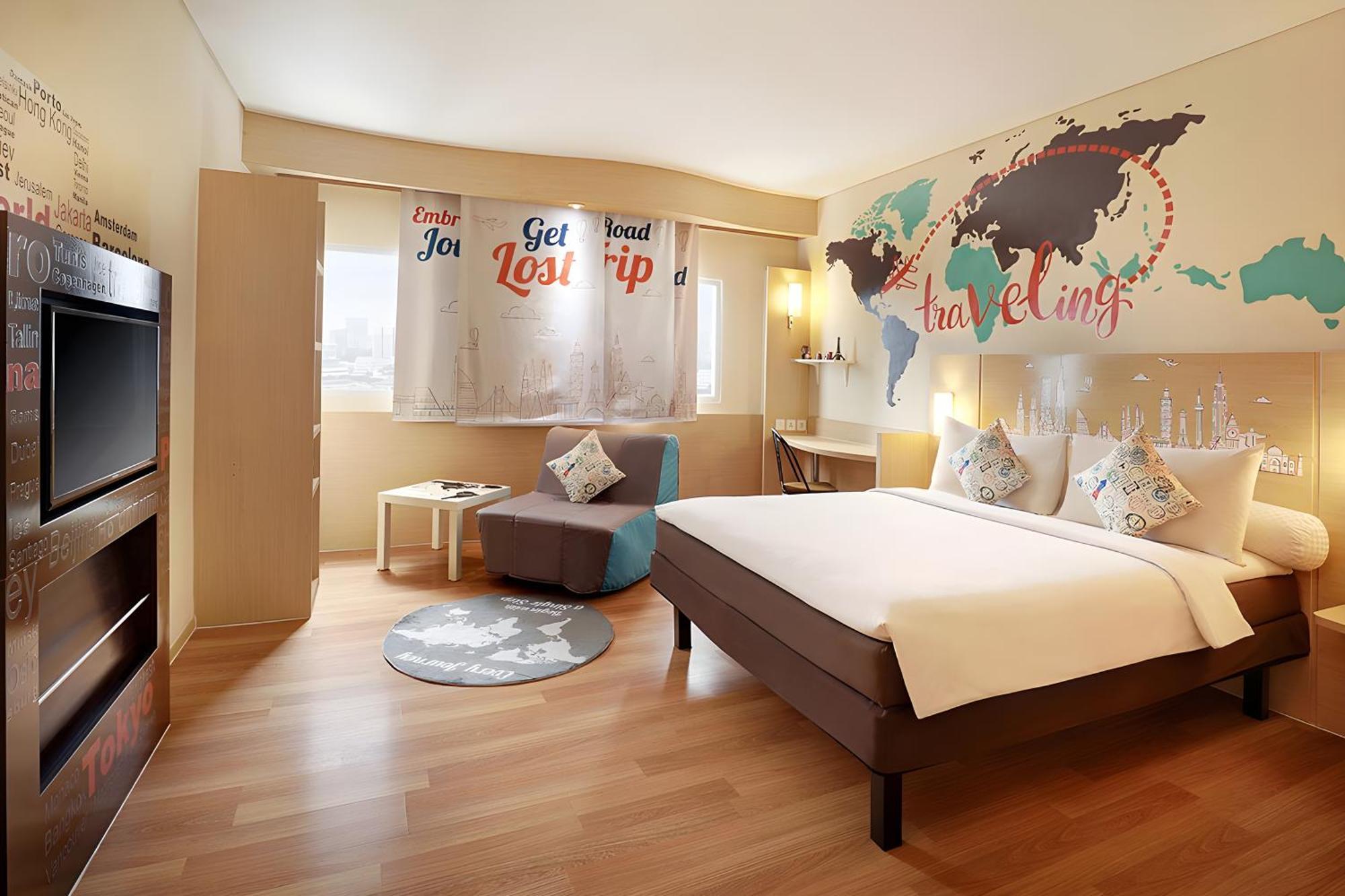 Ibis Jakarta Harmoni Exterior photo