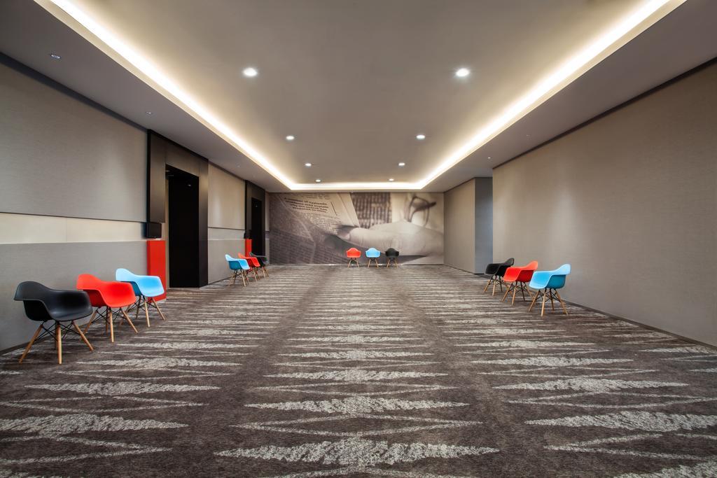 Ibis Jakarta Harmoni Exterior photo
