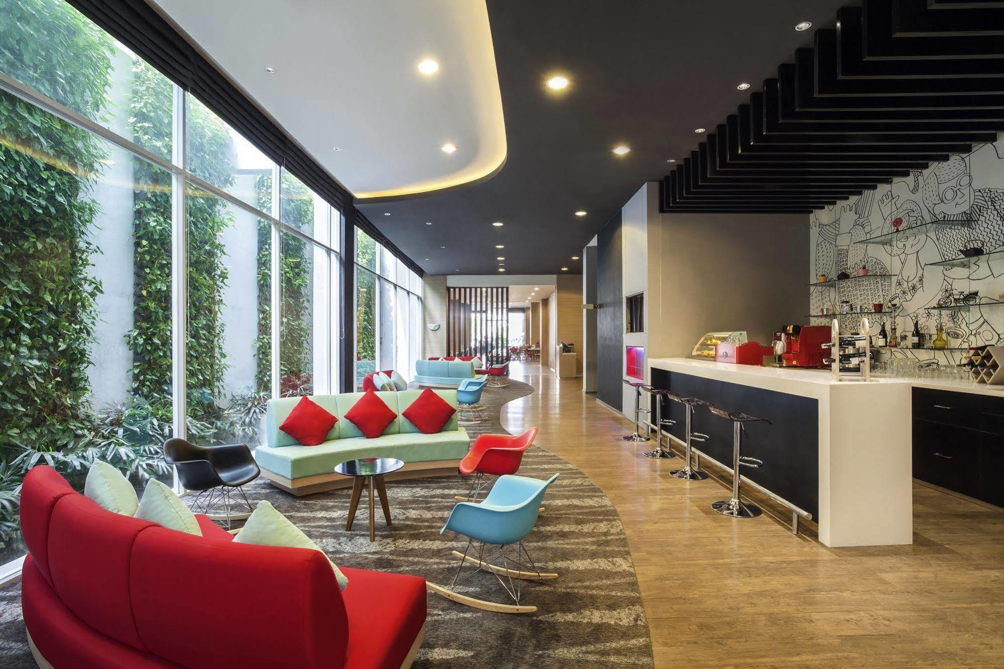 Ibis Jakarta Harmoni Exterior photo
