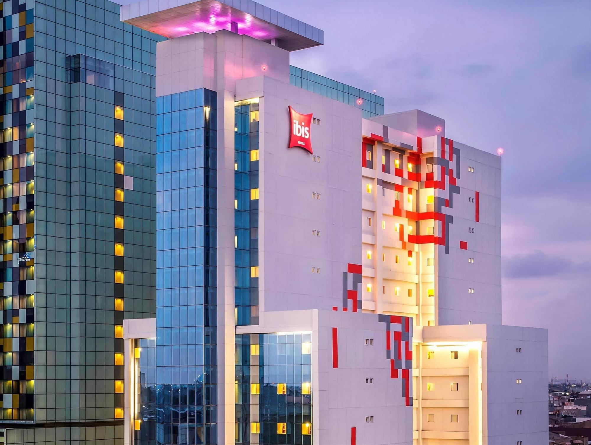 Ibis Jakarta Harmoni Exterior photo